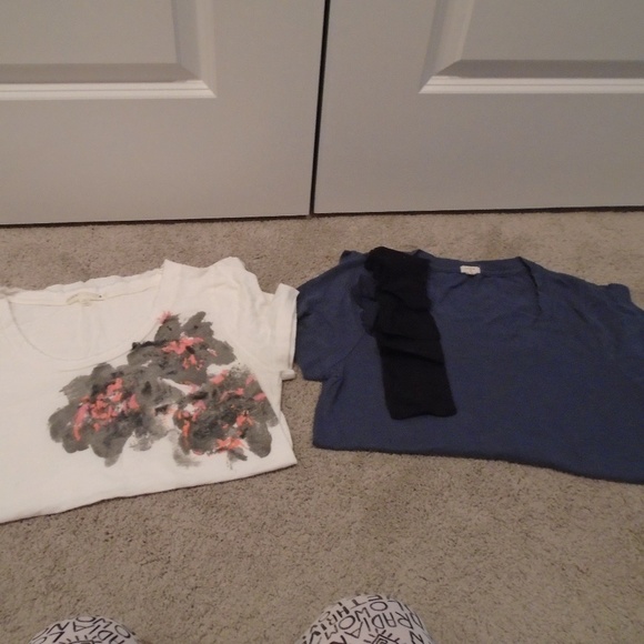 *EUC* Lot of 2 J.Crew tees - Picture 1 of 8